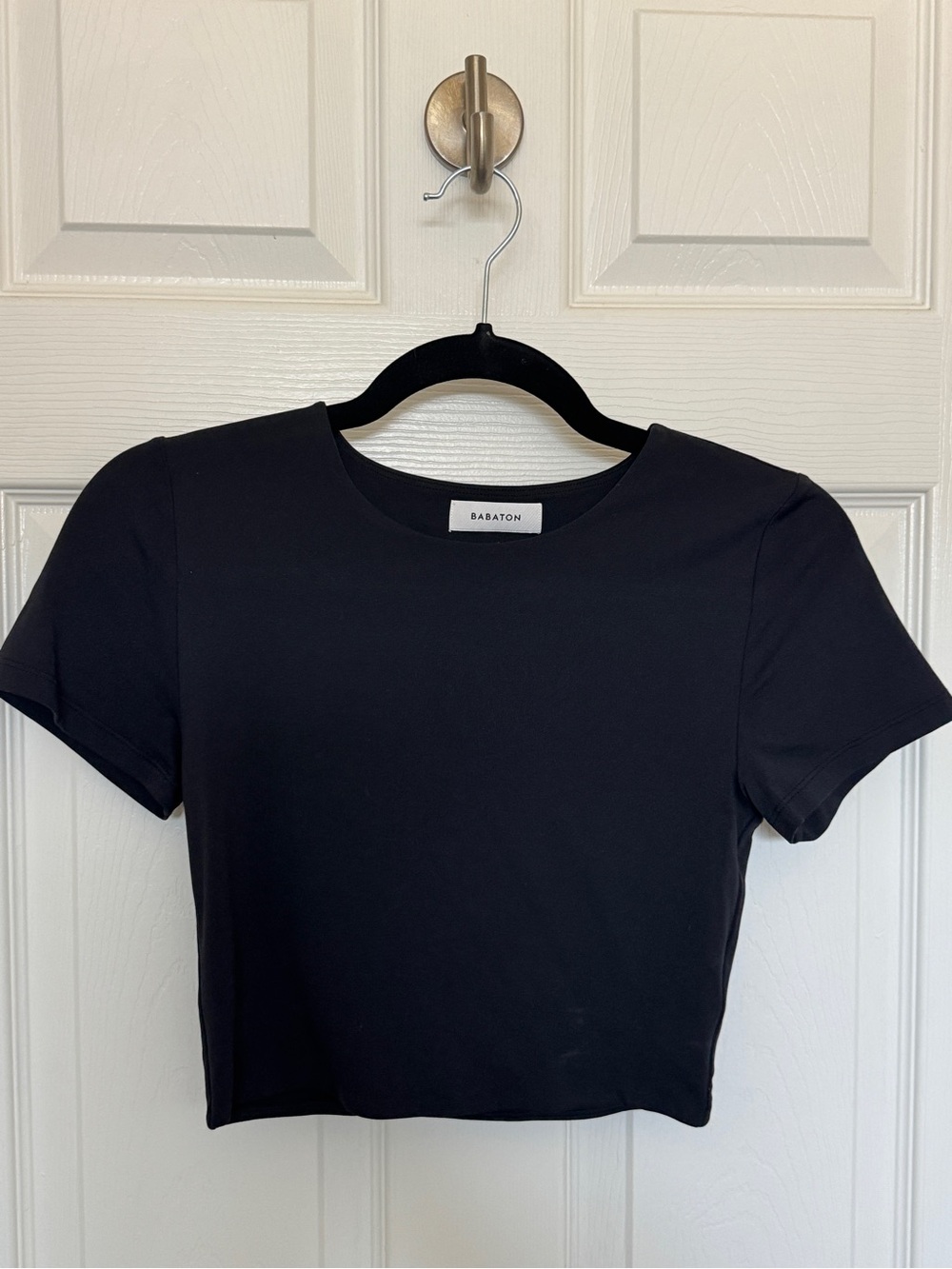 Aritzia Babaton Black Contour Cropped Crew Tee